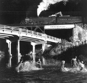 Copyright 1995 O. Winston Link